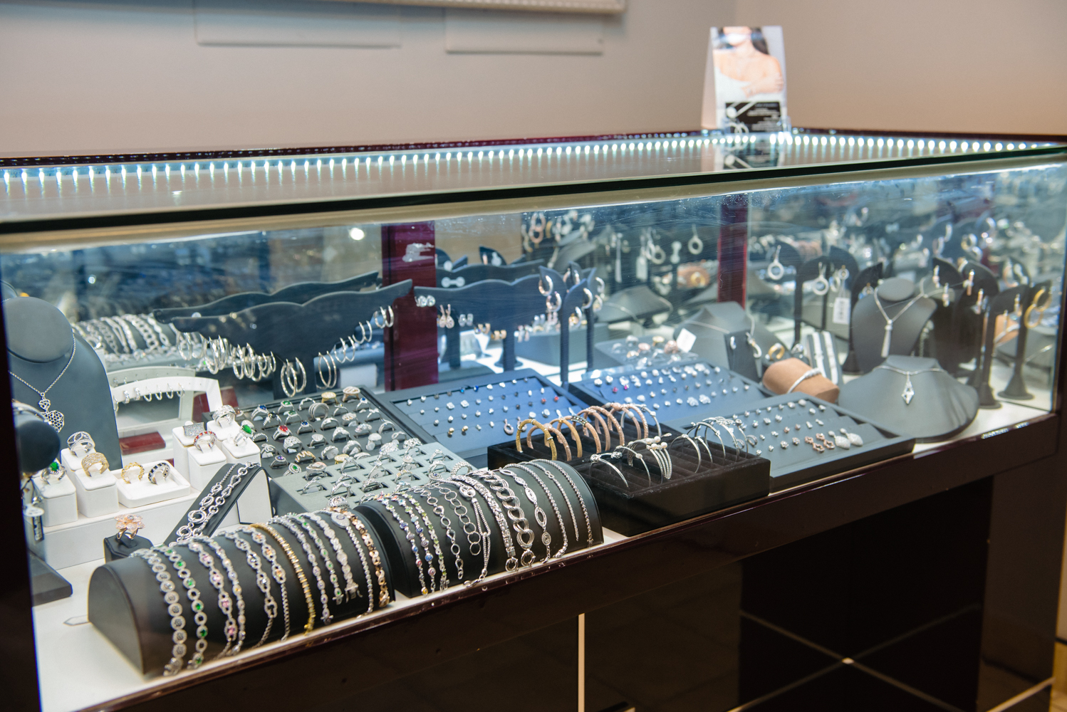 A&J Jewelers store showcase 3